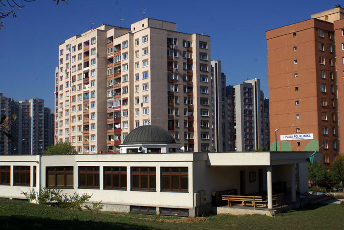 Современный микрорайон на окраине Сараево, Босния и Герцеговина