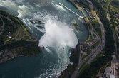 Вид на водопад с самолета — фото с сайта www.flickr.com