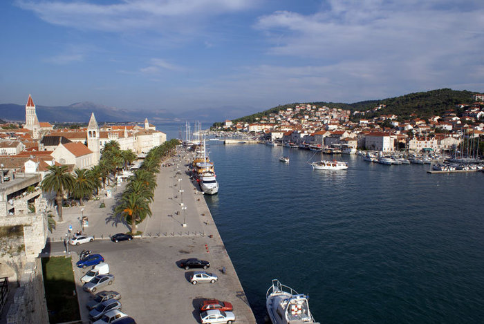 Вид из крепости на набережную Трогир, Хорватия