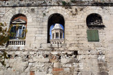 Стена дворца императора Диоклетиана