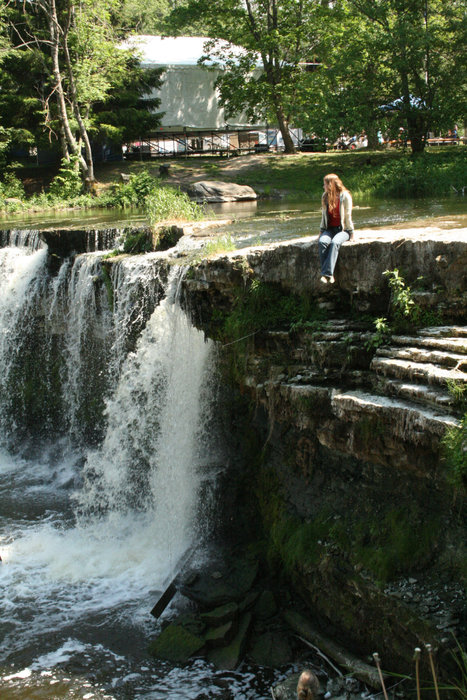 медитация на краю водопада Кейла-Йоа, Эстония
