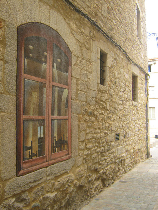 Окно нарисовано =))) Жирона, Испания