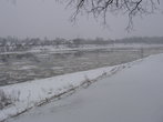 Полоцк стоит на слиянии двух рек: Западной Двины, на которой мы наблюдали ледо- , а точнее, снегоход... :)