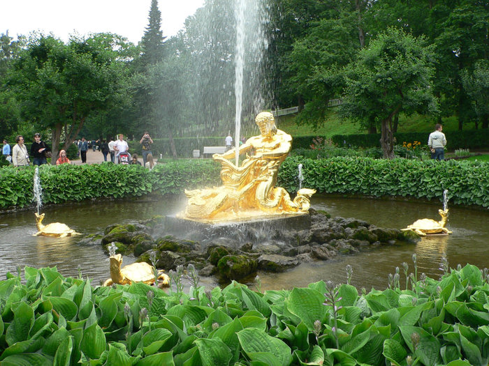 Нижний парк и фонтаны Петергофа / Peterhof lower (Nizhny) garden and fountains