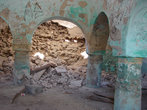 Внутри заброшенной мечети в Кебели