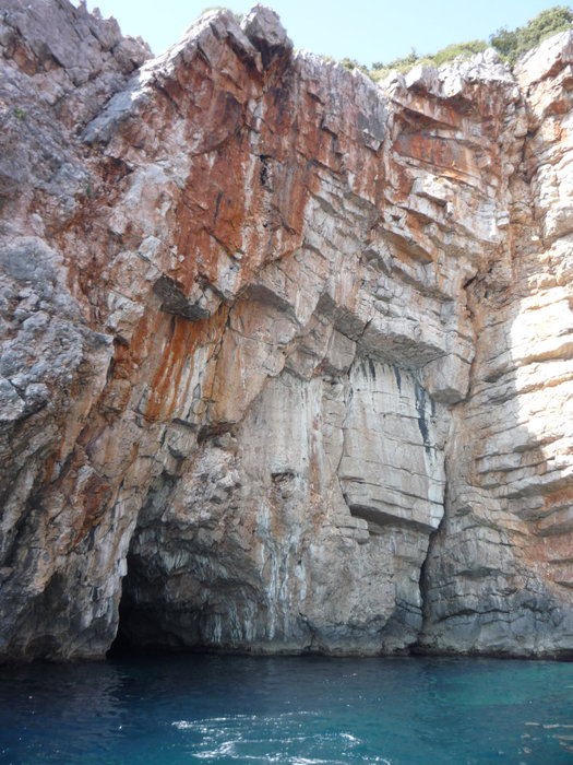 Голубая пещера Черногория