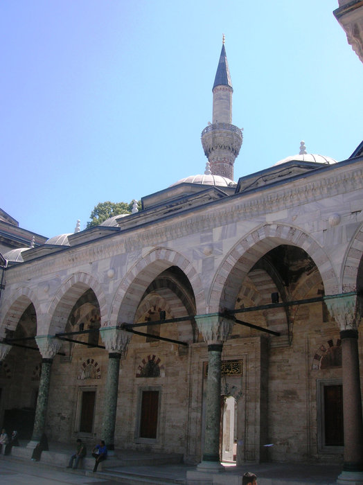 Аркада во внутреннем дворике мечети Баязит (или Баязет?) Стамбул, Турция