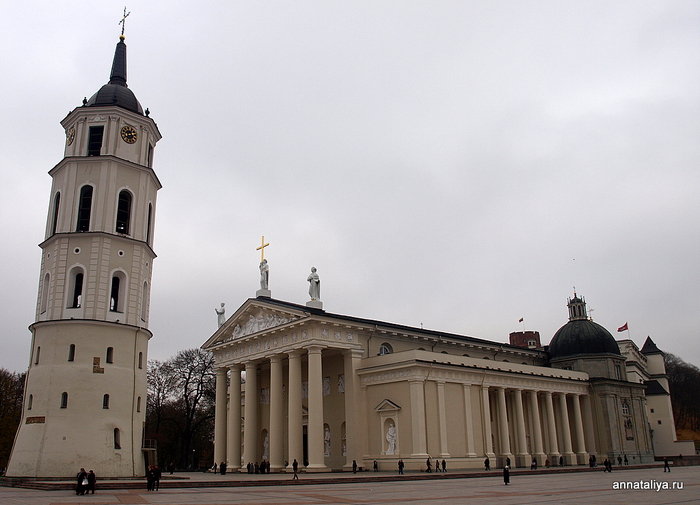 Кафедральный собор с колокольней. Вильнюс, Литва
