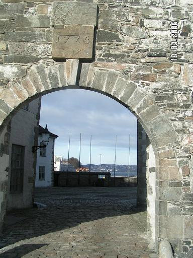 Старинные ворота Берген, Норвегия