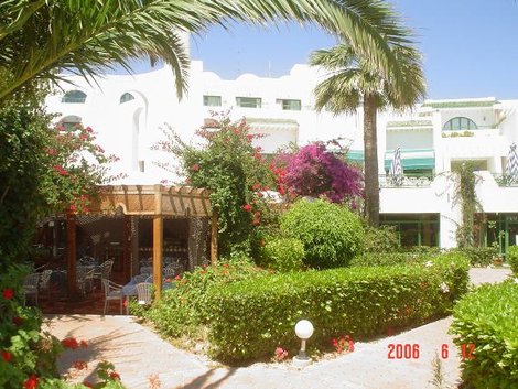 Двор отеля Сусс, Тунис
