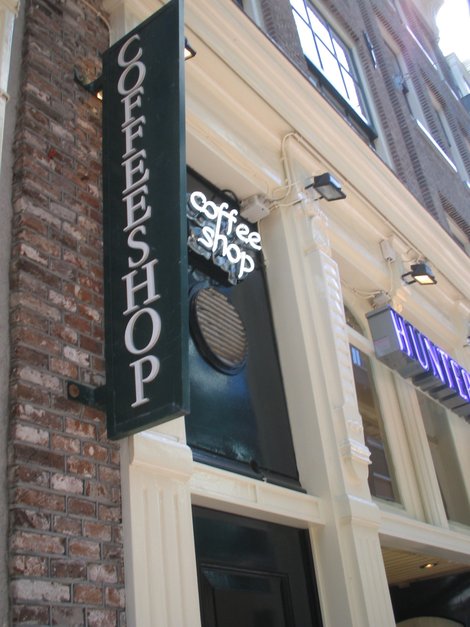 Кофешоп — такого добра здесь ооооочень много Амстердам, Нидерланды