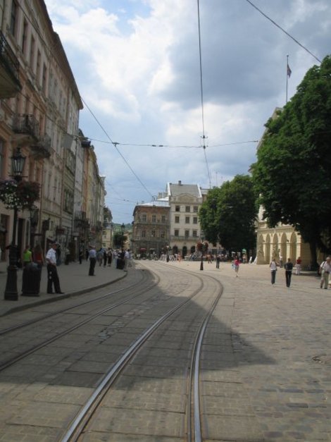Одна из улиц центра Львов, Украина