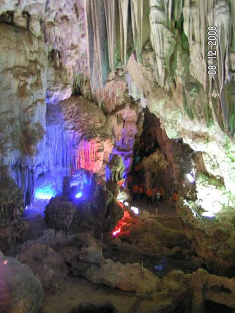 Подземное царство Халонг бухта, Вьетнам