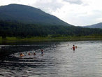 купание на озере