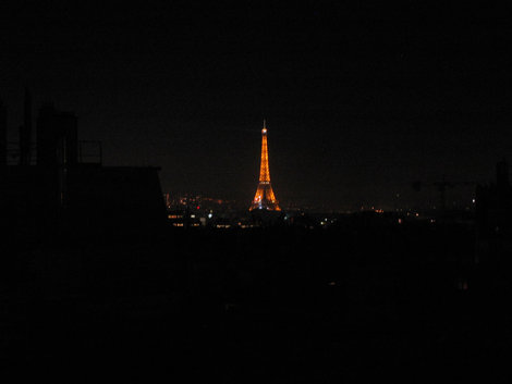 Эйфелева башня в ночи Париж, Франция