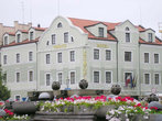 Гостиница Европа в старой части города, недалеко от Драматического театра, на улице Жвею(Рыбной).