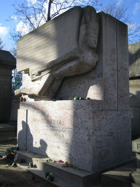 могила Оскара Уайльда Париж, Франция