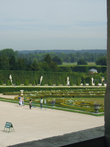 Вид на парк из окна дворца