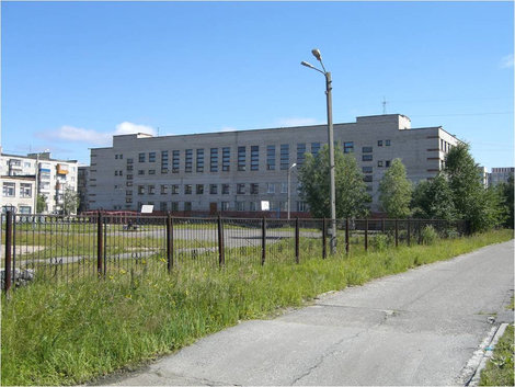 Это школа Сургут, Россия