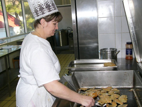 На кухне всегда пахнет жареным:) Сочи, Россия