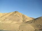 Путь к Мертвому морю: округлые горы