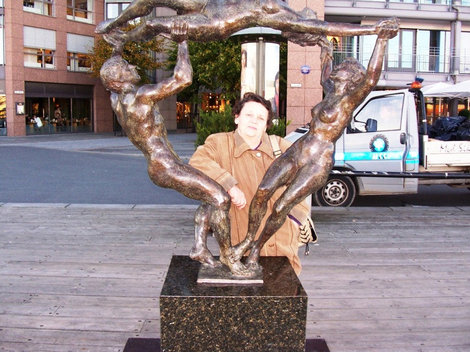 Скульптура на набережной Акер Бригге. Осло, Норвегия