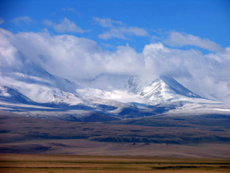 Хребет Табын-Богдо-Ола. Республика Алтай, Россия
