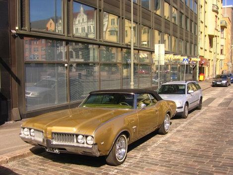 Старые машины в Хельсинки Хельсинки, Финляндия