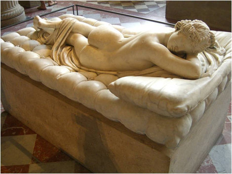 Скульптура Гермафродит Париж, Франция