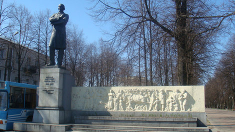 Памятник Н.А.Некрасову Ярославль, Россия