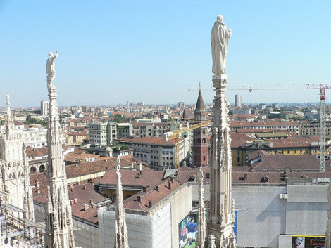 Потрясающий вид на Милан с Дуомо. Милан, Италия