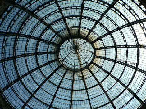 Купол галереи. Милан, Италия
