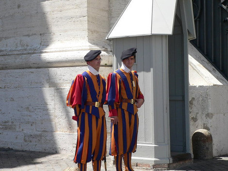 Швейцарские гвардейцы. Ватикан (столица), Ватикан