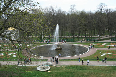 Французский фонтан. Петергоф, Россия