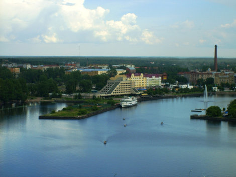Вид на Выборг со смотровой площадки башни Олафа. Выборг, Россия