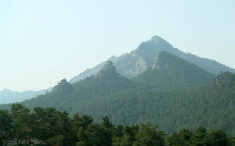 Горы Три сестры... и хребет Синюхи. Синюха гора (1210м), Россия