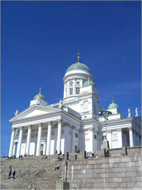 Кафедральный лютеранский собор на Сенатской площади Хельсинки, Финляндия