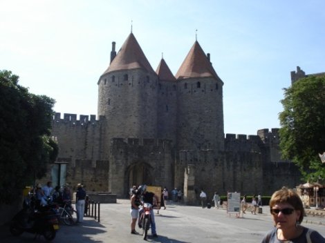 У ворот замка в Каркасоне Франция