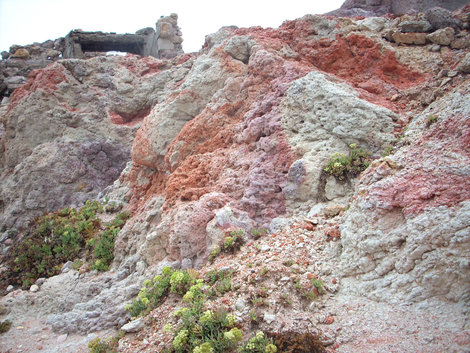 цветные скалы Остров Милос, Греция