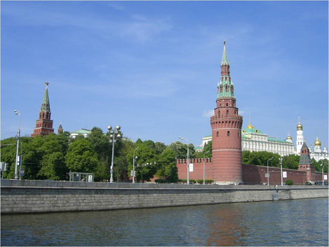 Подплываем к Кремлю Москва, Россия
