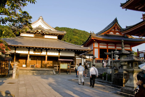 На территории храма Киото, Япония
