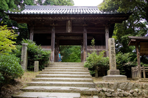 Ниомон, главные ворота горного храма Энгёдзи Химедзи, Япония