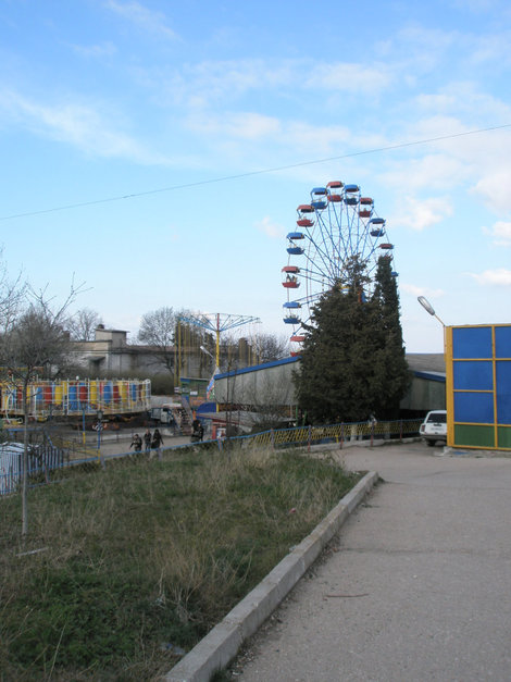 знаменитое чертовое колесо Севастополь, Россия