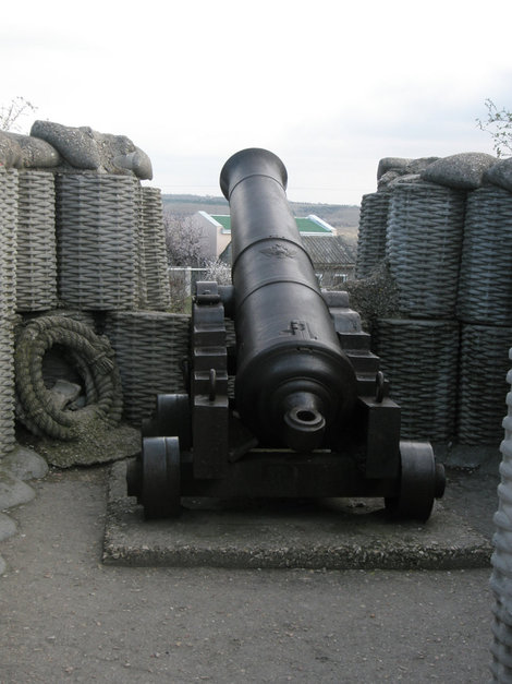 пушка батареи Севастополь, Россия