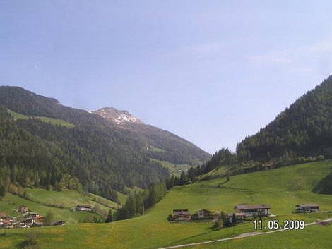 Альпийскими перевалами из Австрии в Италию Земля Тироль, Австрия
