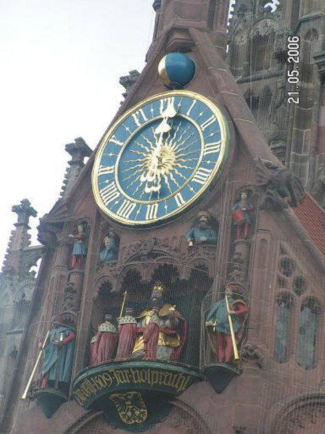 Знаменитые часы Нюрнберг, Германия