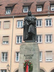 Памятник Дюреру