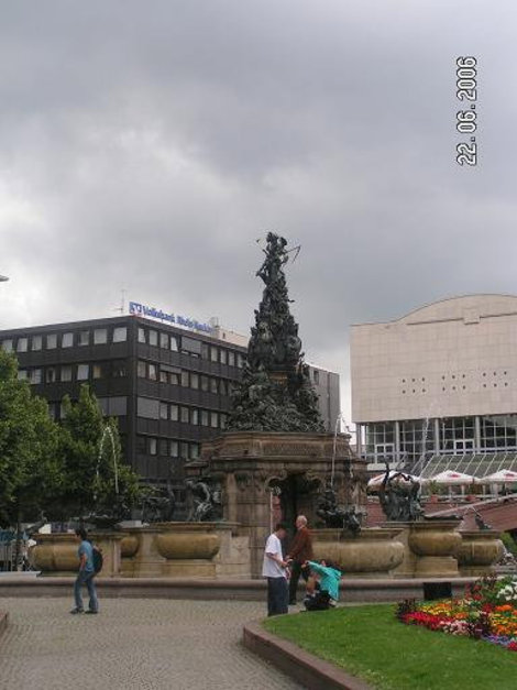 Многоярусный фонтан Мангейм, Германия