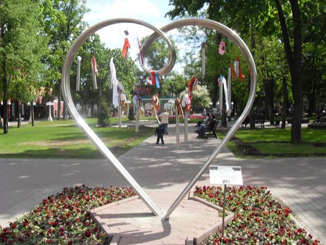 памятник всем влюбленным Москва, Россия
