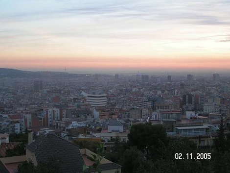 На закате Барселона, Испания
